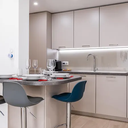 2 Bedrooms With Terrace 100 Metres From The Sea Apartment Cannes