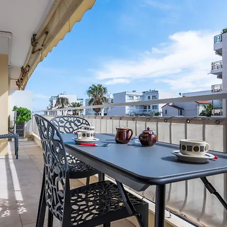 2 Bedrooms With Terrace 100 Metres From The Sea *